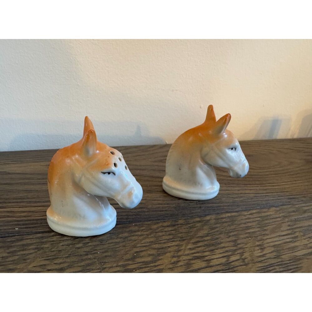 Vintage Horse salt and pepper shakers Made in Japan, original cork